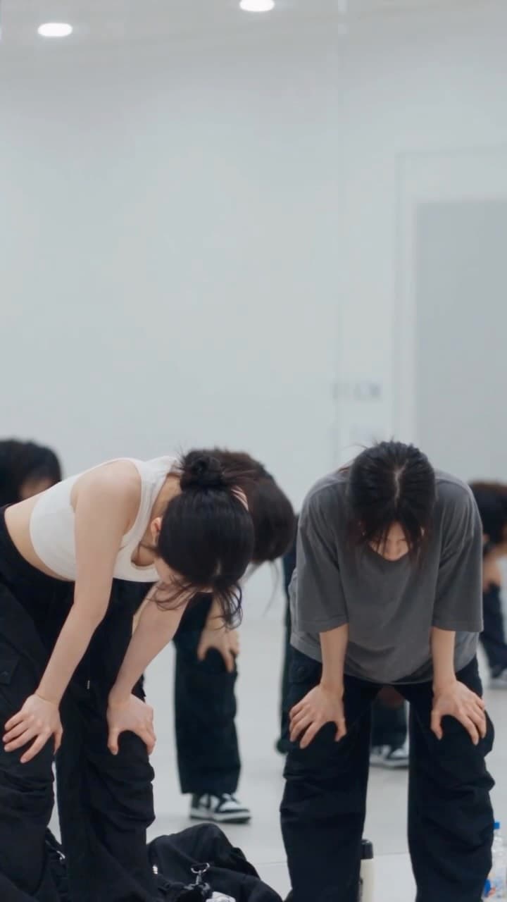 니가 듣자며. and.yet.she.knows Instagram post preview
